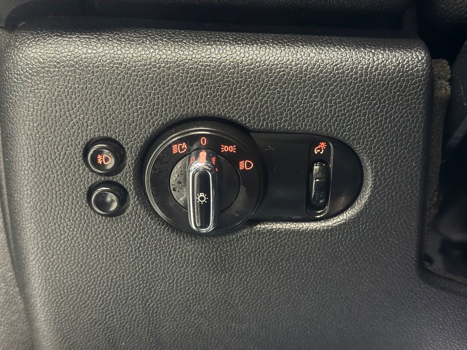 Used 2016 MINI Cooper S image 29