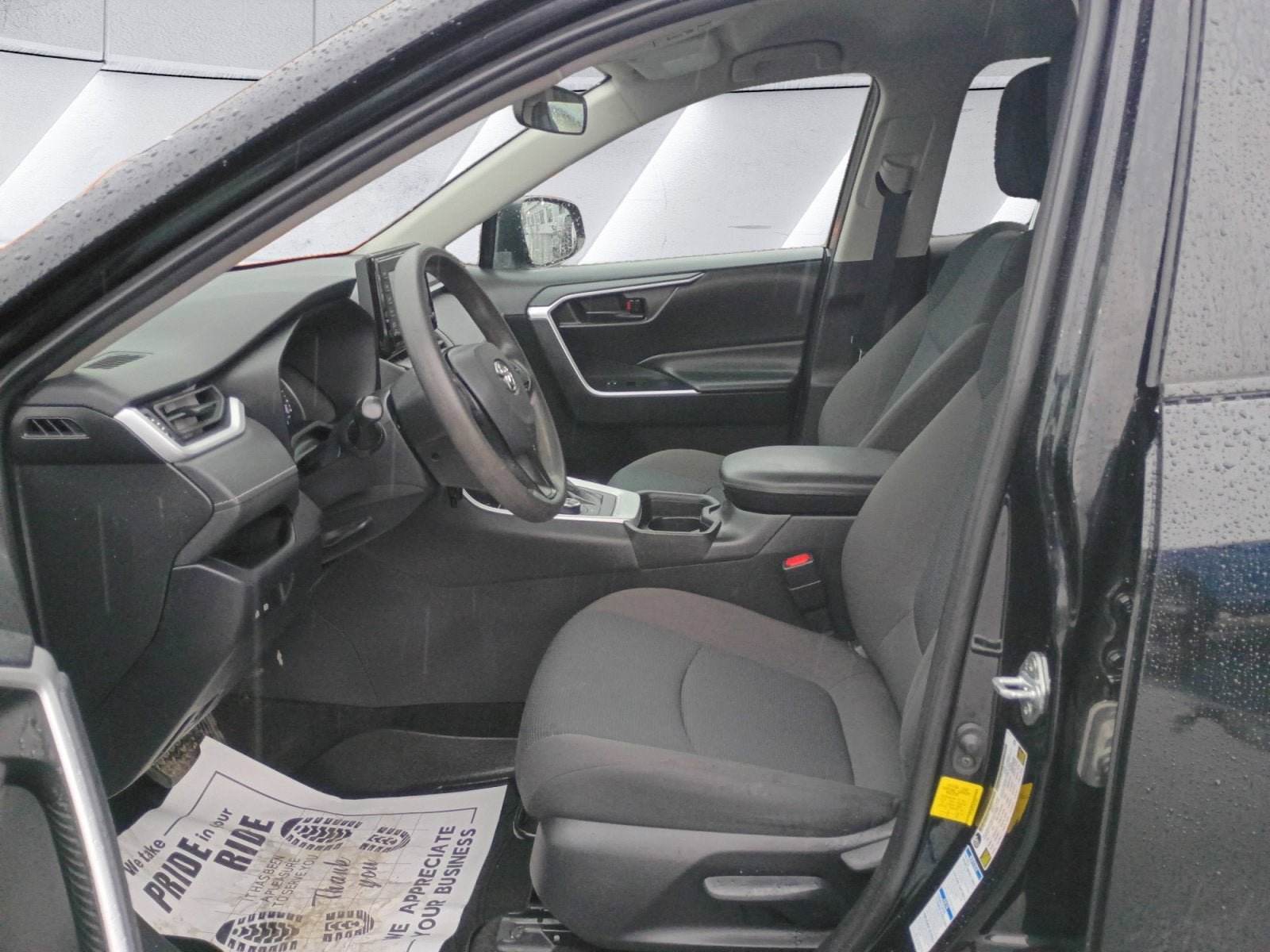 Used 2021 Toyota RAV4 LE w/ Carpet Mat Package (TMS) AWD/4WD image 10
