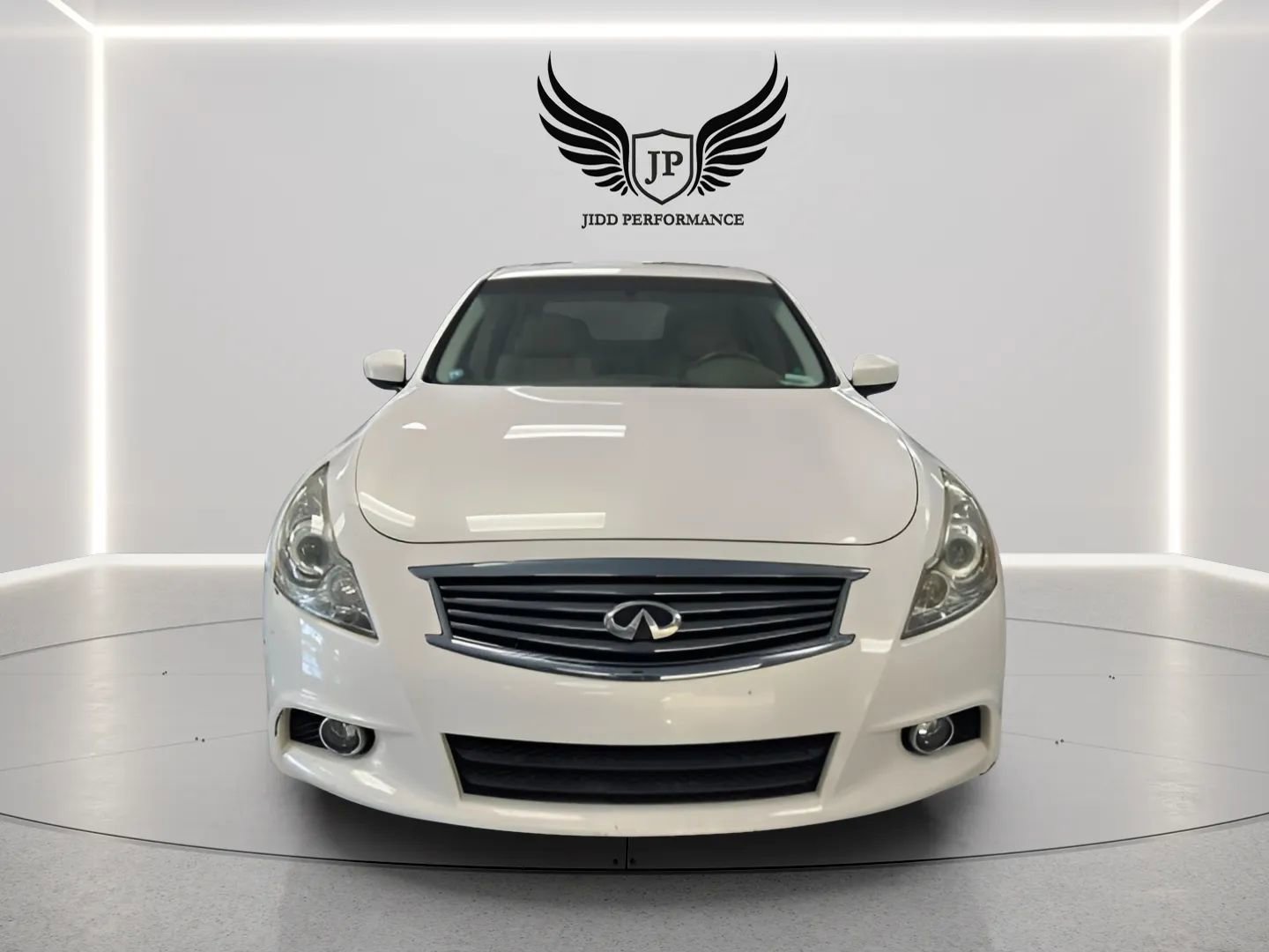 Used 2011 INFINITI G37 Journey w/ Sport Pkg - RWD image 2