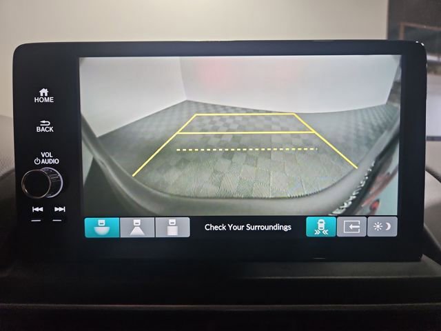 Certified 2025 Honda Pilot Touring image 24