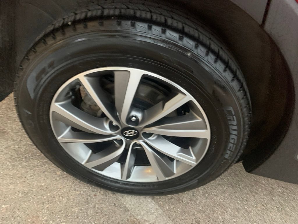 Used 2020 Hyundai Santa Fe SEL w/ Convenience + Premium Package AWD/4WD image 37