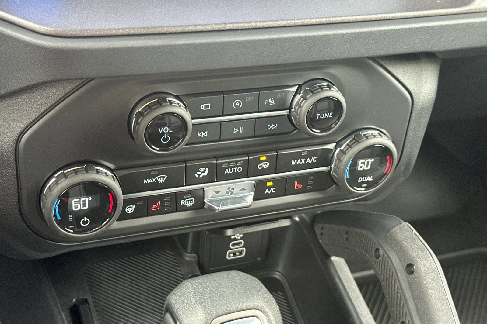 New 2026 Ford Bronco Badlands image 21