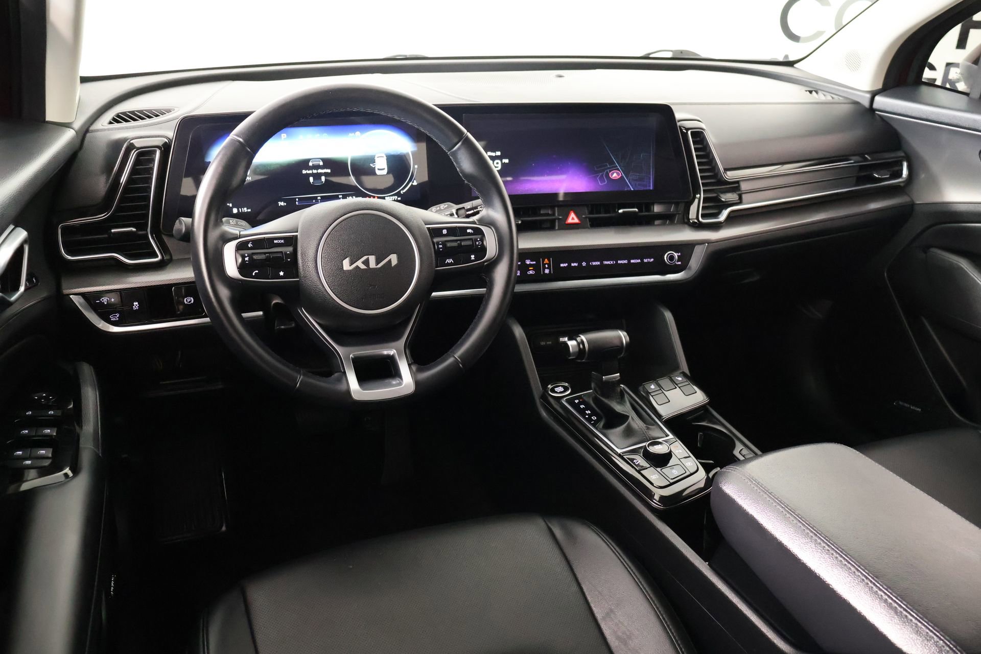 Used 2023 Kia Sportage SX FWD image 2