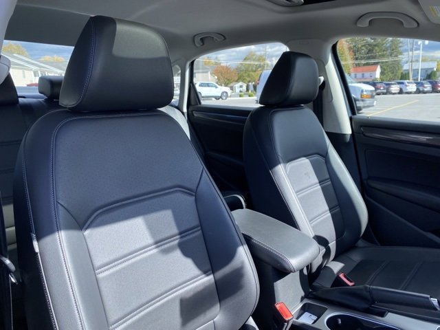 Used 2020 Volkswagen Passat 2.0T R-Line image 21
