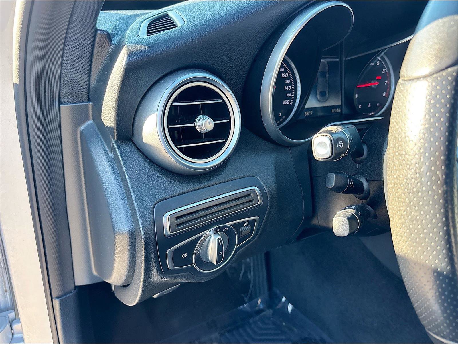 Used 2018 Mercedes-Benz C 300 Sedan image 11