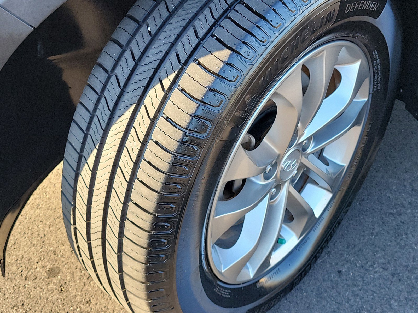 Used 2019 Hyundai Santa Fe SEL image 11