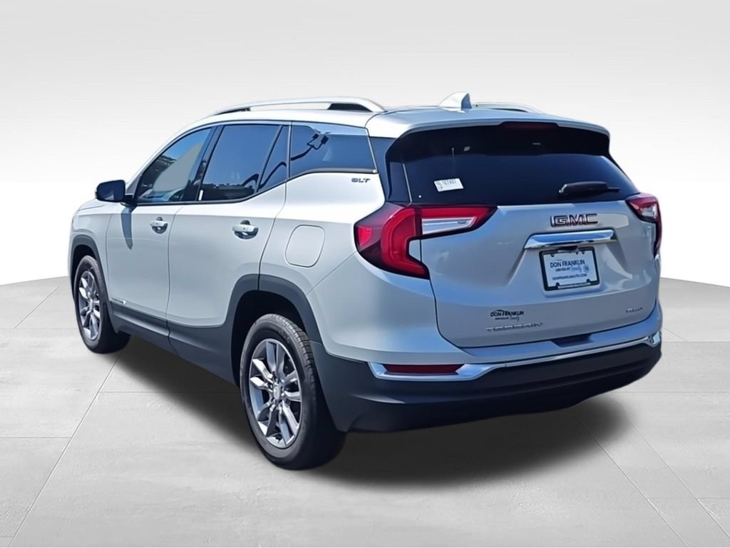 Used 2022 GMC Terrain SLT w/ Infotainment Package II AWD/4WD image 7