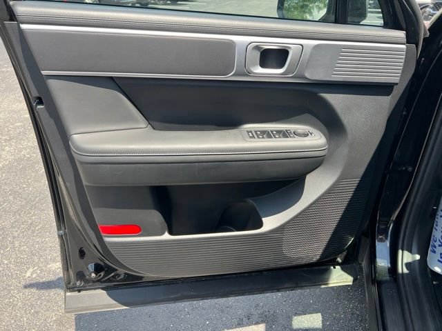 Used 2026 Hyundai Santa Fe SEL FWD image 24