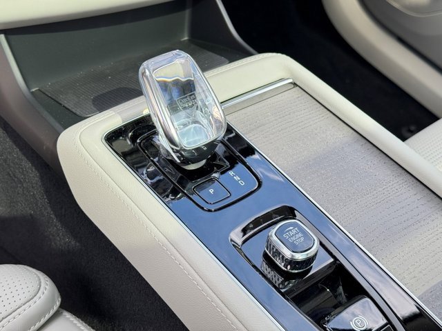 New 2026 Volvo XC90 T8 Ultra image 21