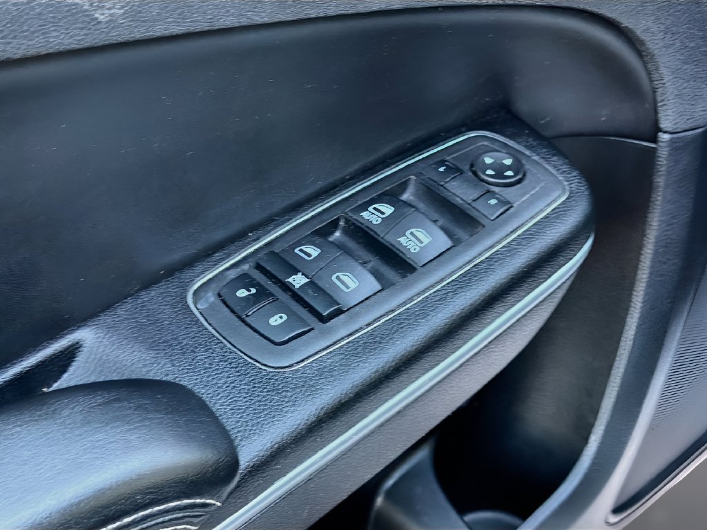 Used 2023 Chrysler 300 S RWD image 18