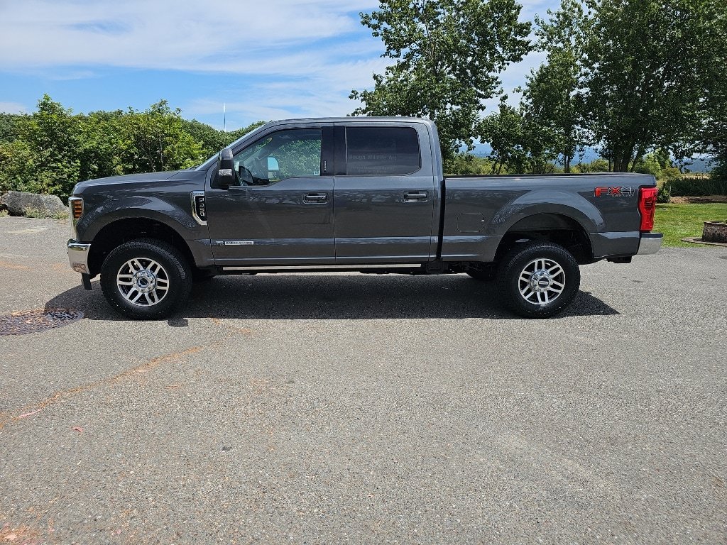 Used 2019 Ford F350 Lariat w/ Lariat Ultimate Package AWD/4WD image 2