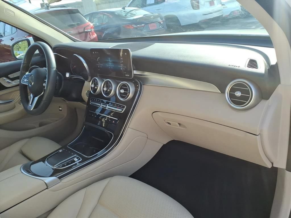 Used 2021 Mercedes-Benz GLC 300 image 16