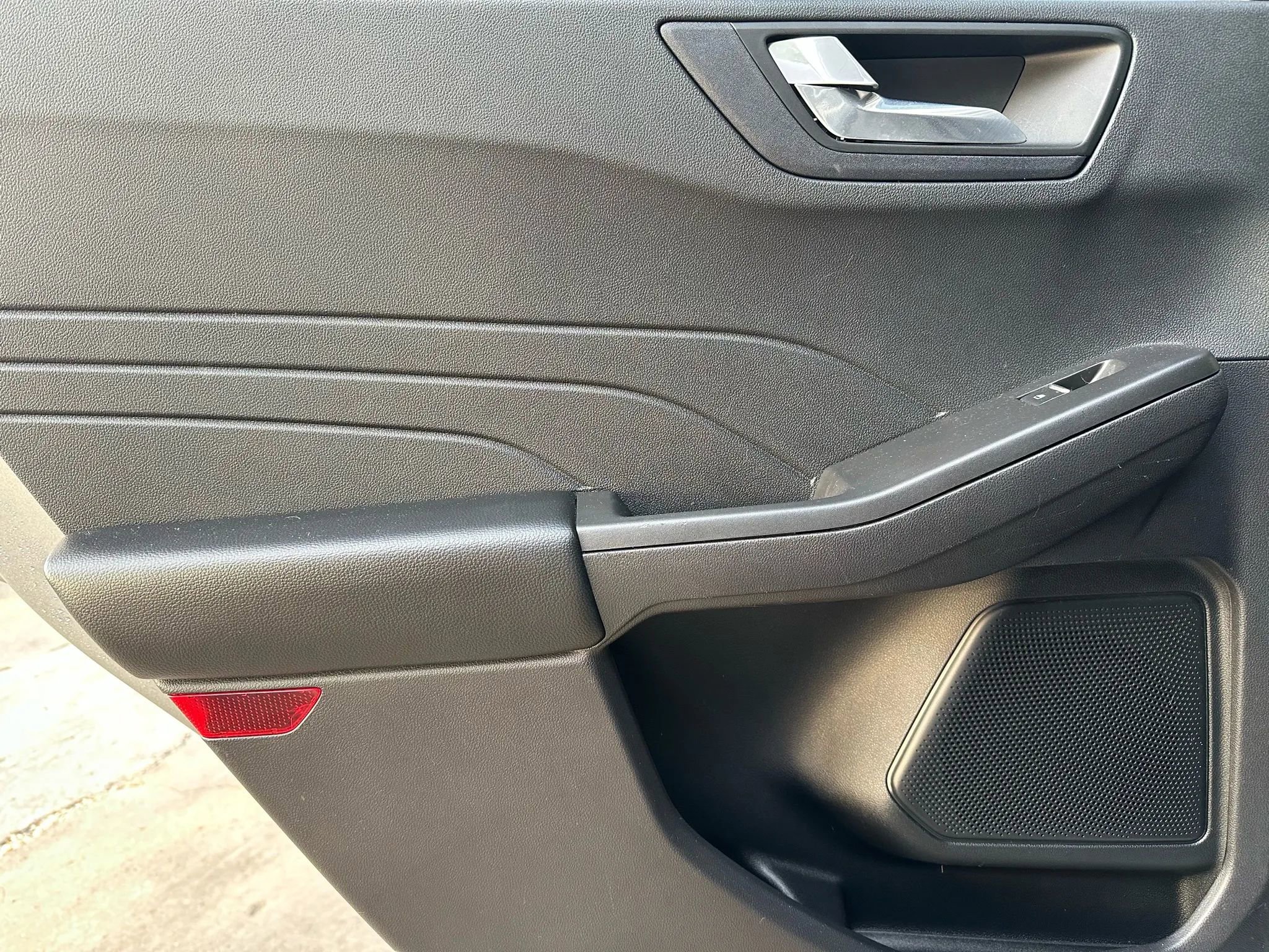 Used 2021 Ford Escape SE w/ Cold Weather Package image 11