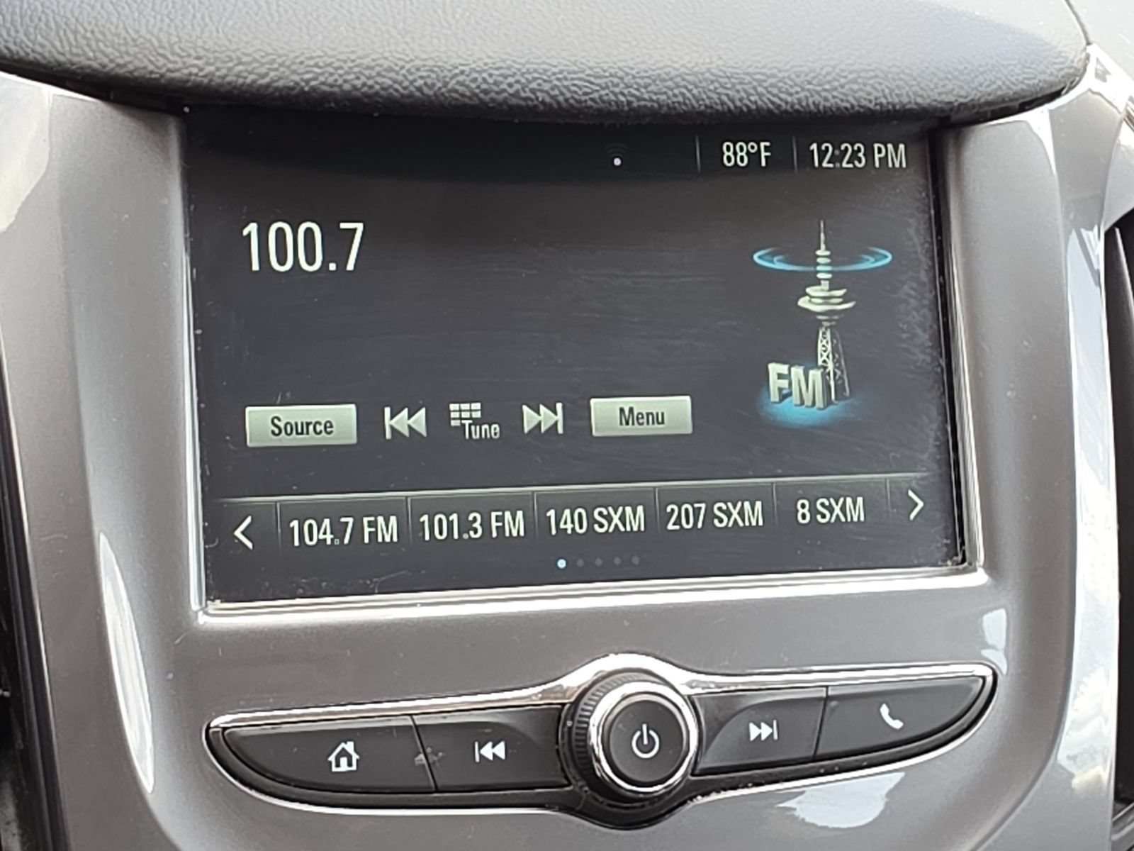 Used 2018 Chevrolet Cruze LT w/ Convenience Package FWD image 24