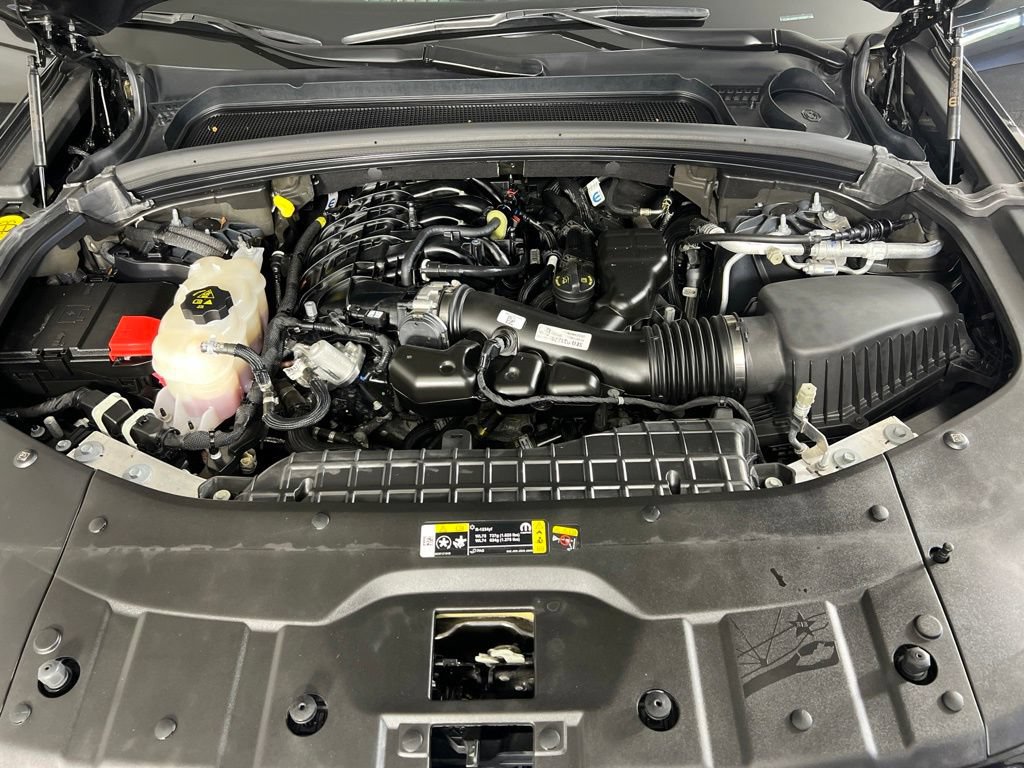 Used 2024 Jeep Grand Cherokee Limited AWD/4WD image 29