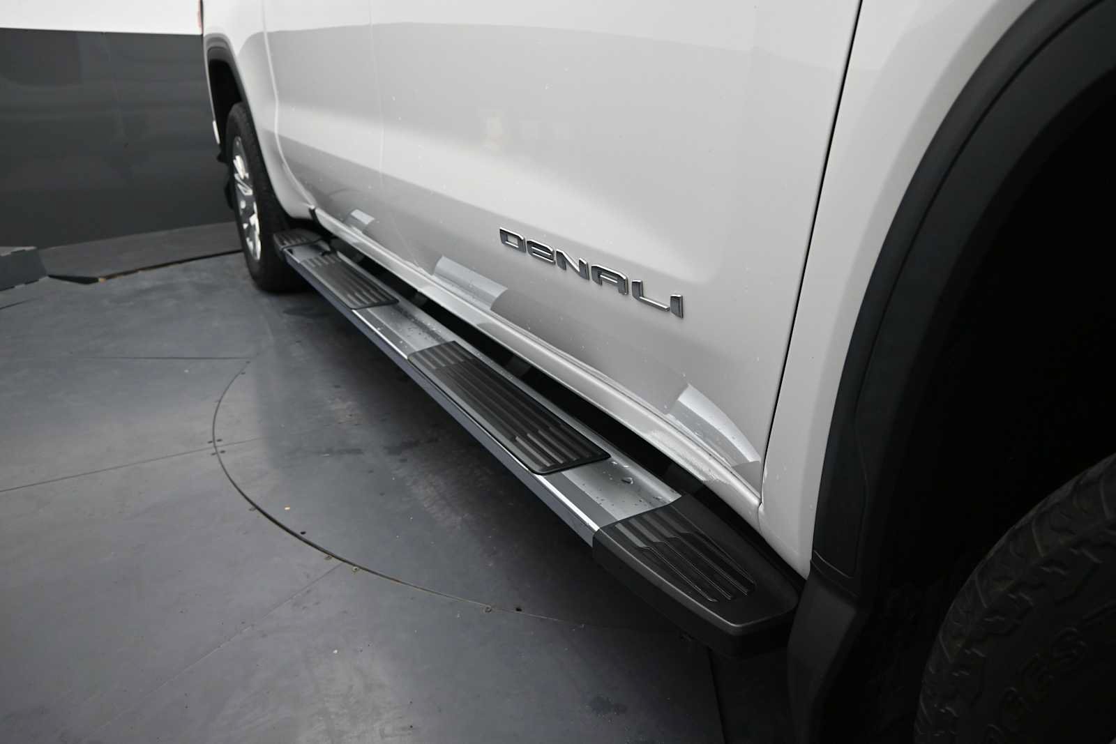 Used 2021 GMC Sierra 1500 Denali w/ Driver Alert Package II AWD/4WD image 37