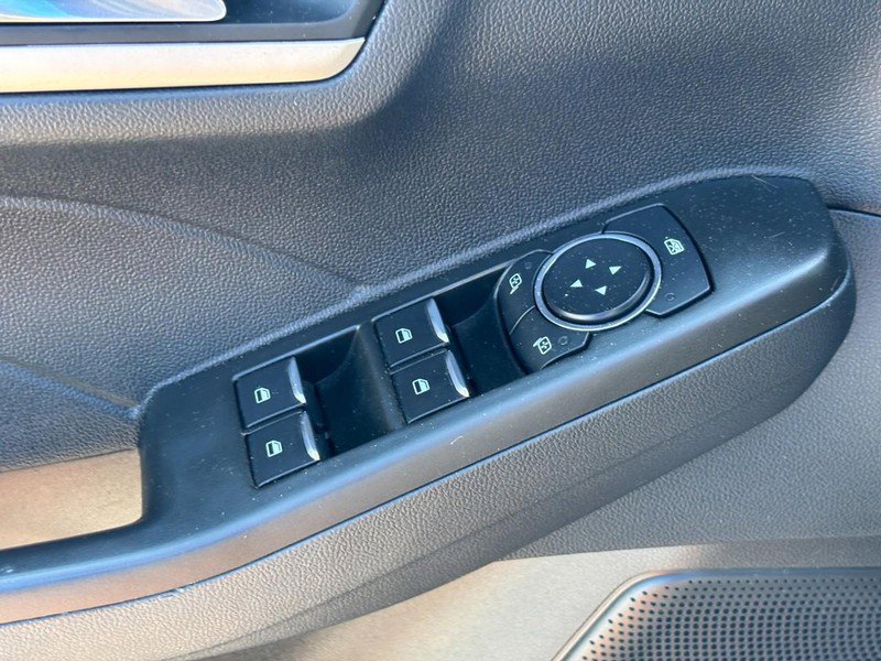 Used 2021 Ford Escape SE AWD/4WD image 17