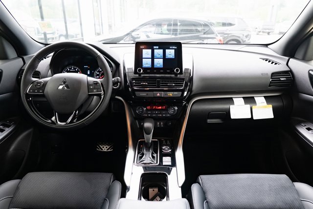 New 2025 Mitsubishi Eclipse Cross Black Edition image 9