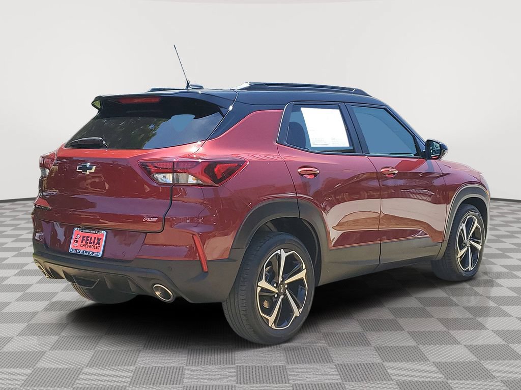 Used 2023 Chevrolet TrailBlazer RS w/ Sun and Liftgate Package FWD image 4