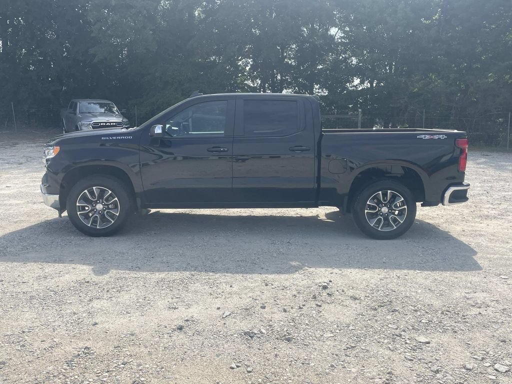 Certified 2023 Chevrolet Silverado 1500 LT AWD/4WD image 2
