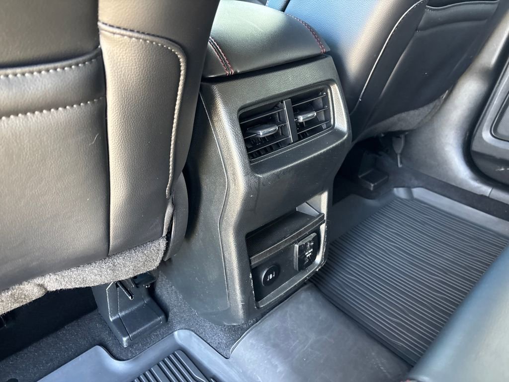 Used 2024 Ford Edge ST-Line image 27