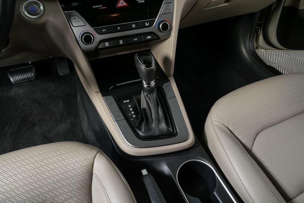 Used 2017 Hyundai Elantra Limited image 19