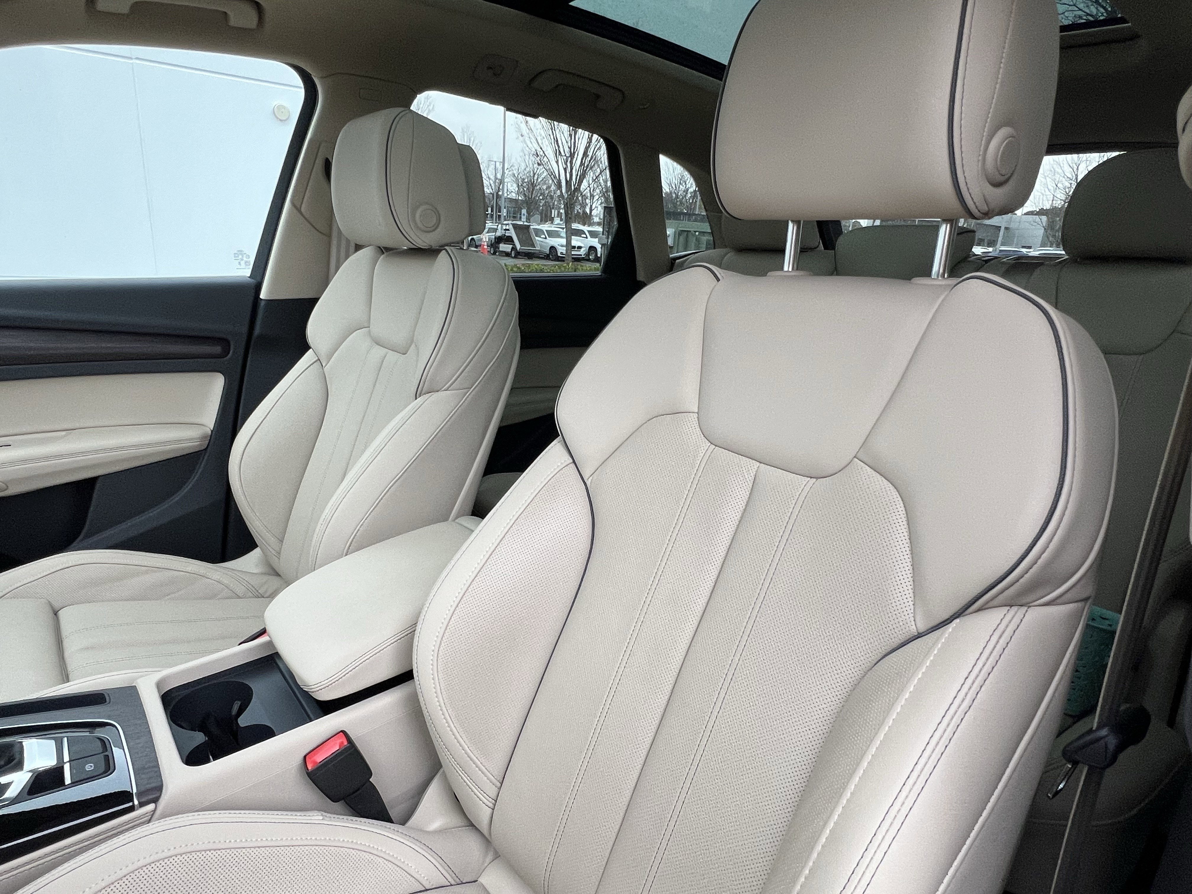 Certified 2025 Audi Q5 2.0T Premium Plus image 16