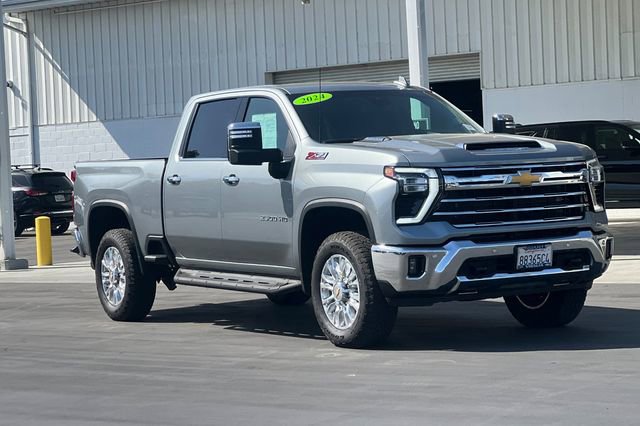 Used 2024 Chevrolet Silverado 2500 LTZ w/ LTZ Convenience Package AWD/4WD video 2