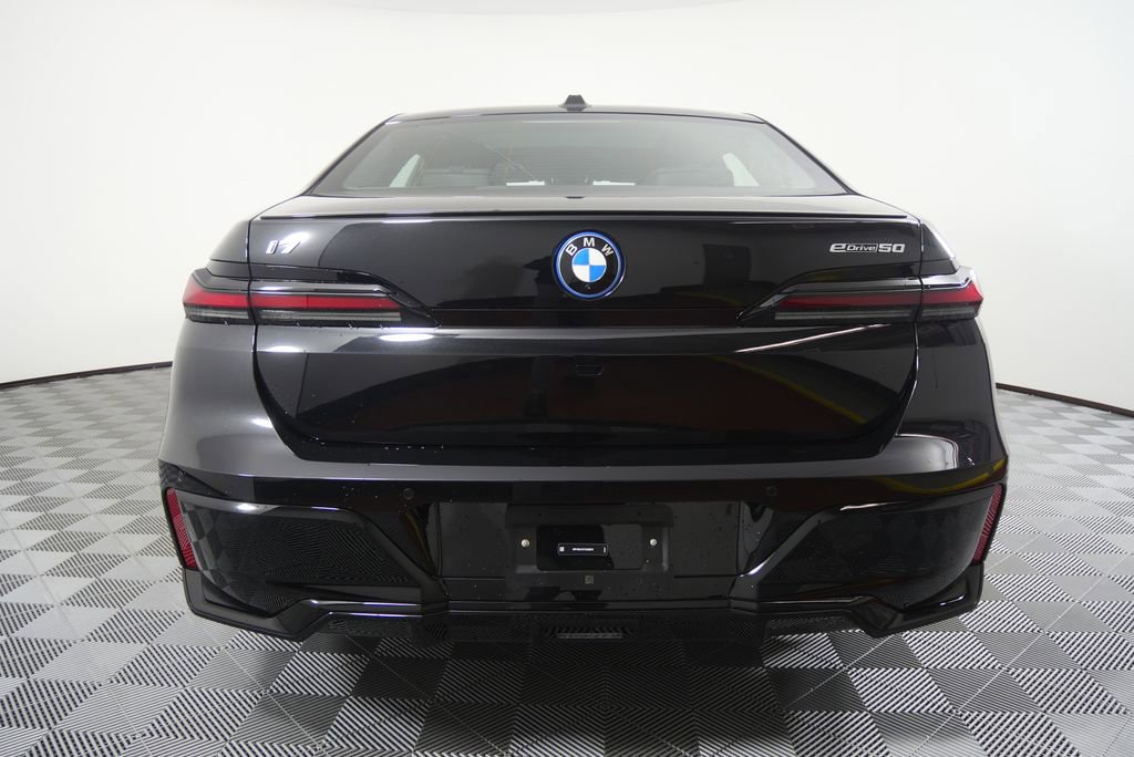 Used 2026 BMW i7 eDrive50 image 4