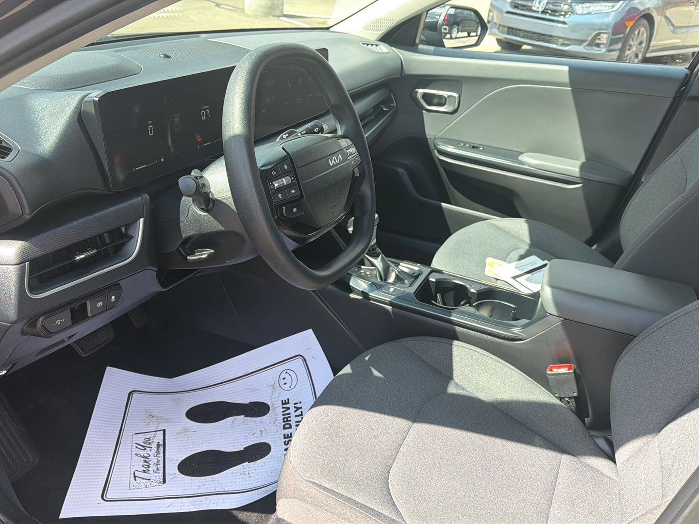 Used 2025 Kia K4 LXS image 15