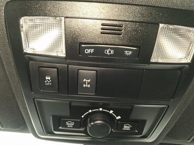 Used 2018 Toyota Tacoma TRD Off-Road AWD/4WD image 36