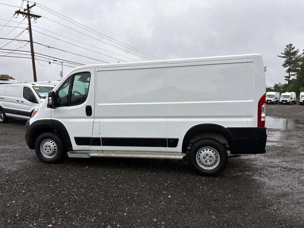 Used 2025 RAM ProMaster 2500 w/ U-Haul Equipment Group FWD image 4