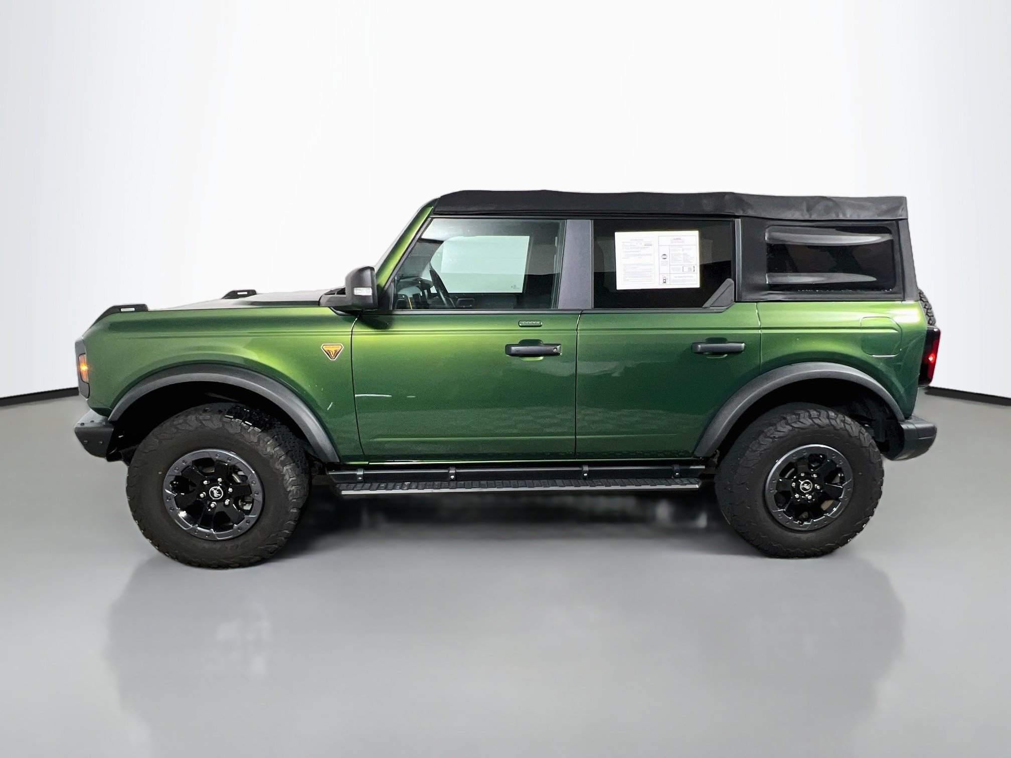 Used 2022 Ford Bronco Badlands AWD/4WD image 9