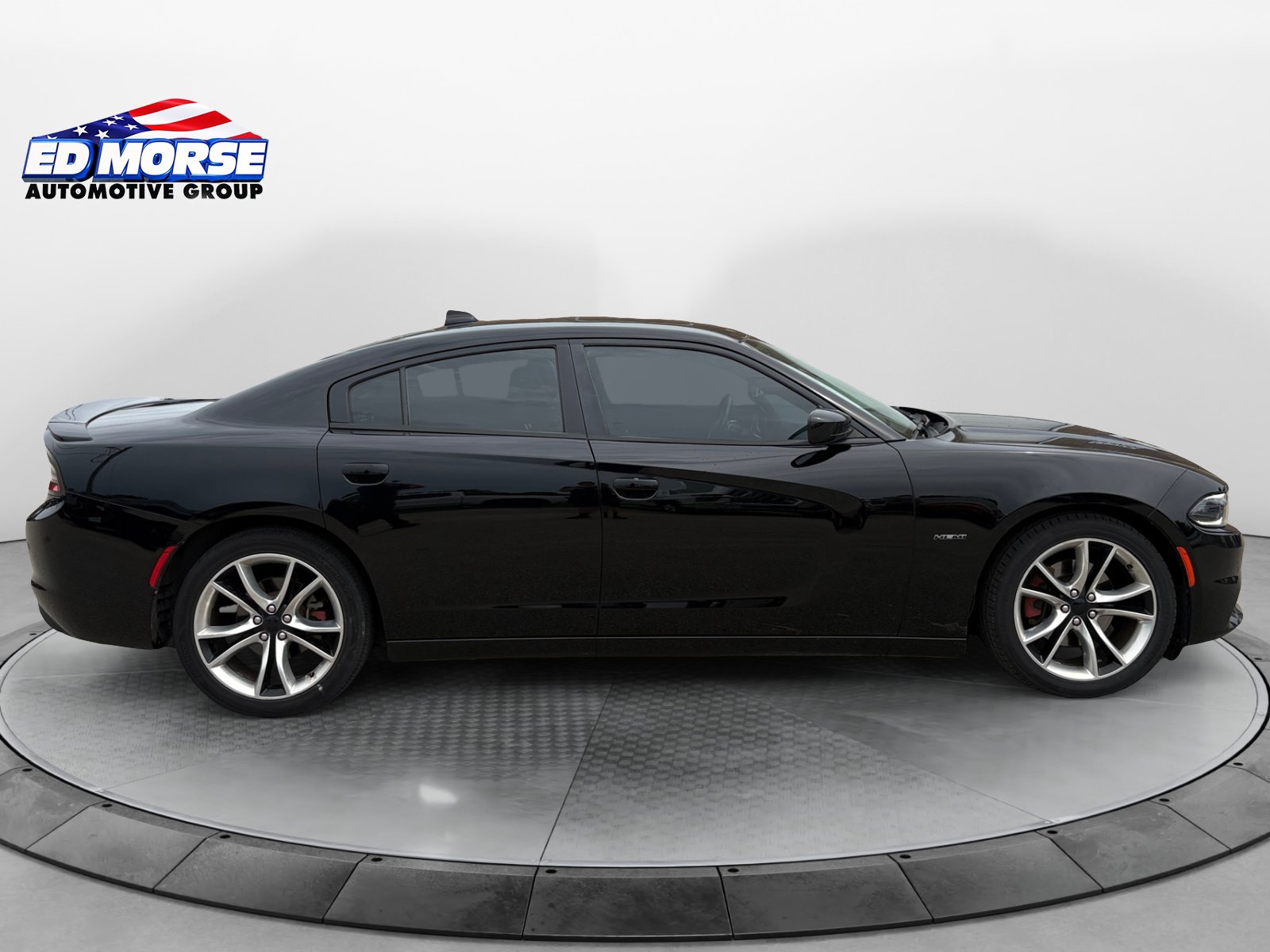 Used 2016 Dodge Charger R/T w/ Premium Group RWD image 6