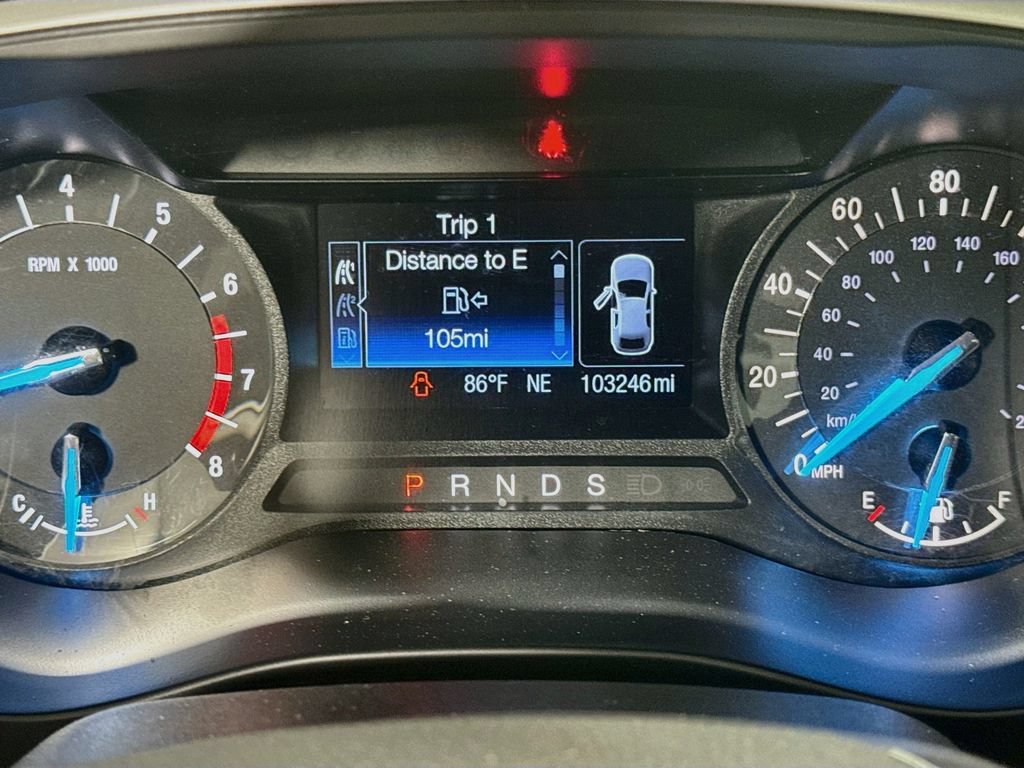 Used 2016 Ford Fusion SE w/ Equipment Group 201A FWD image 12