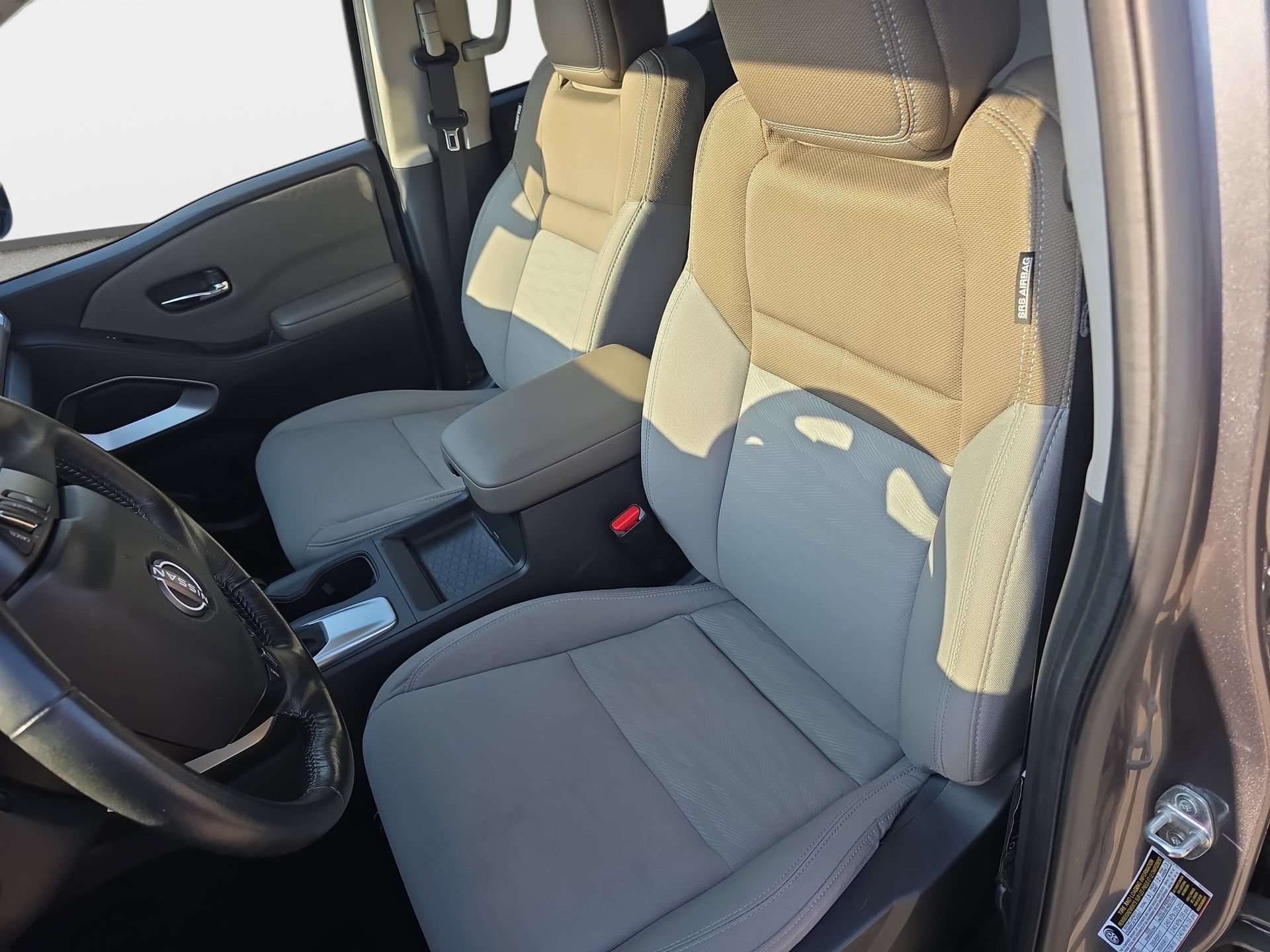Used 2024 Nissan Frontier SV w/ Technology Package RWD image 15