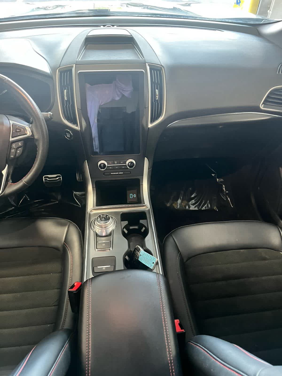Certified 2024 Ford Edge ST-Line AWD/4WD image 11