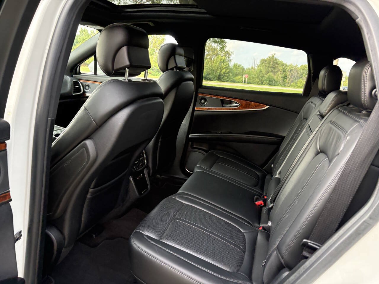 Used 2020 Lincoln Nautilus Reserve w/ Equipment Group 201A AWD/4WD image 27