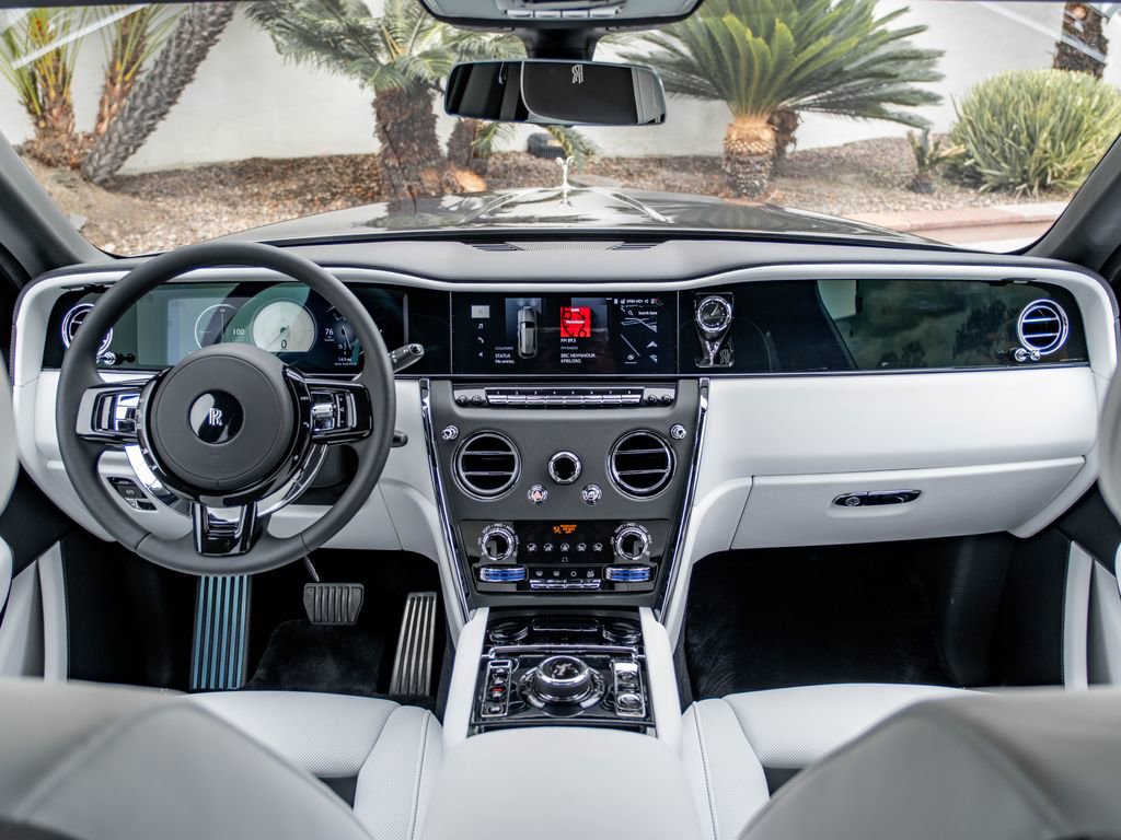 New 2026 Rolls-Royce Cullinan image 4