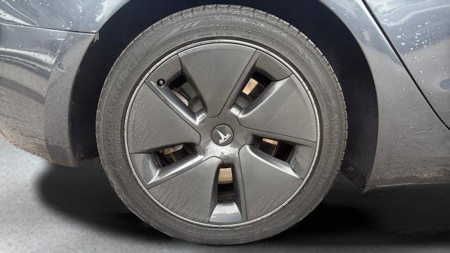 Used 2021 Tesla Model 3 Standard Range Plus RWD image 25