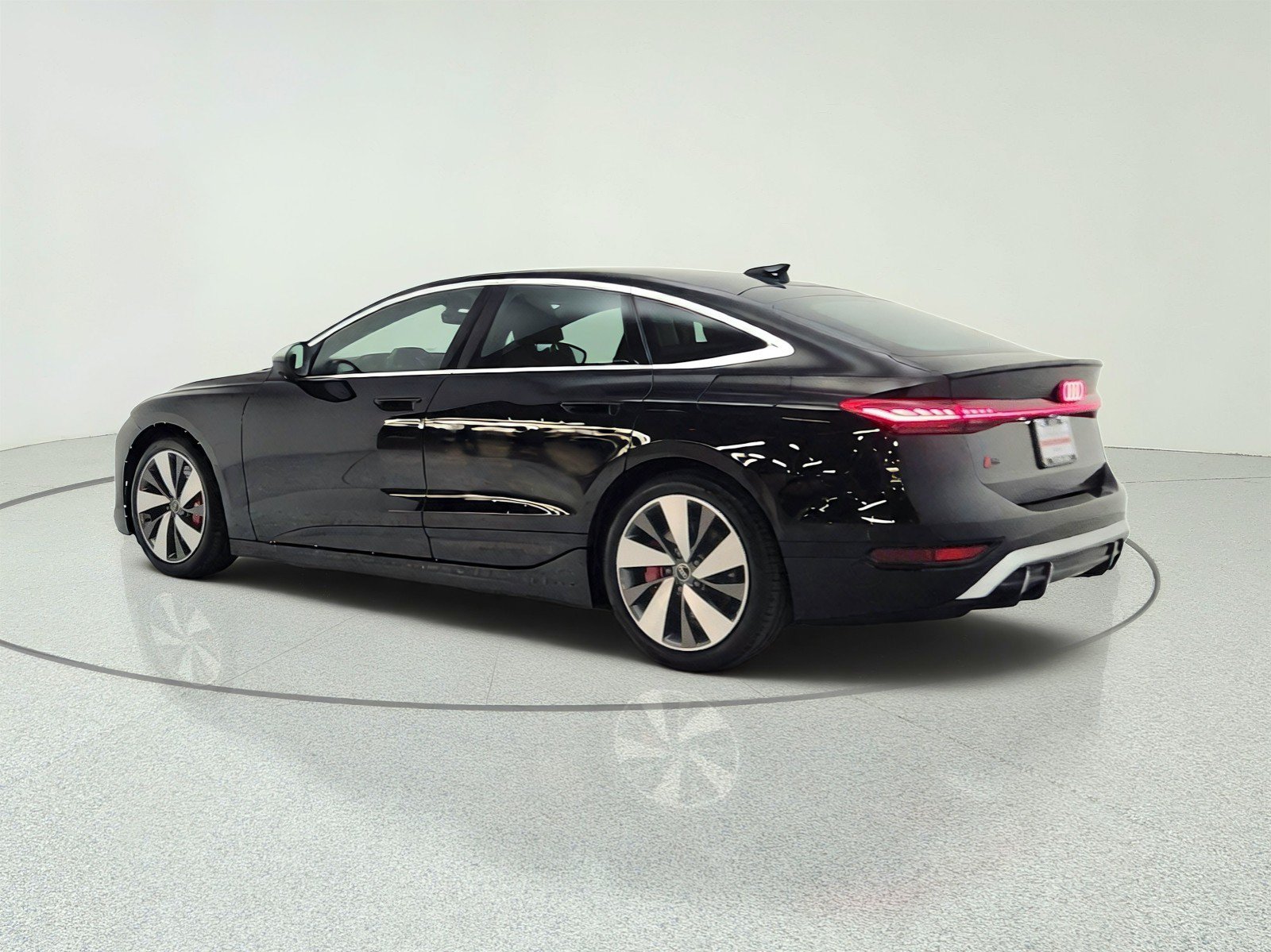 Used 2025 Audi S6 e-tron Premium Plus w/ Premium Plus AWD/4WD image 7