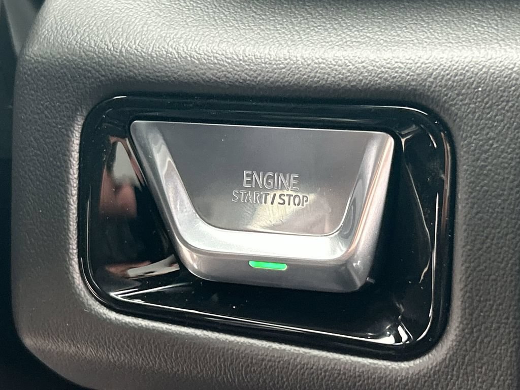 New 2026 GMC Yukon XL Elevation AWD/4WD image 17