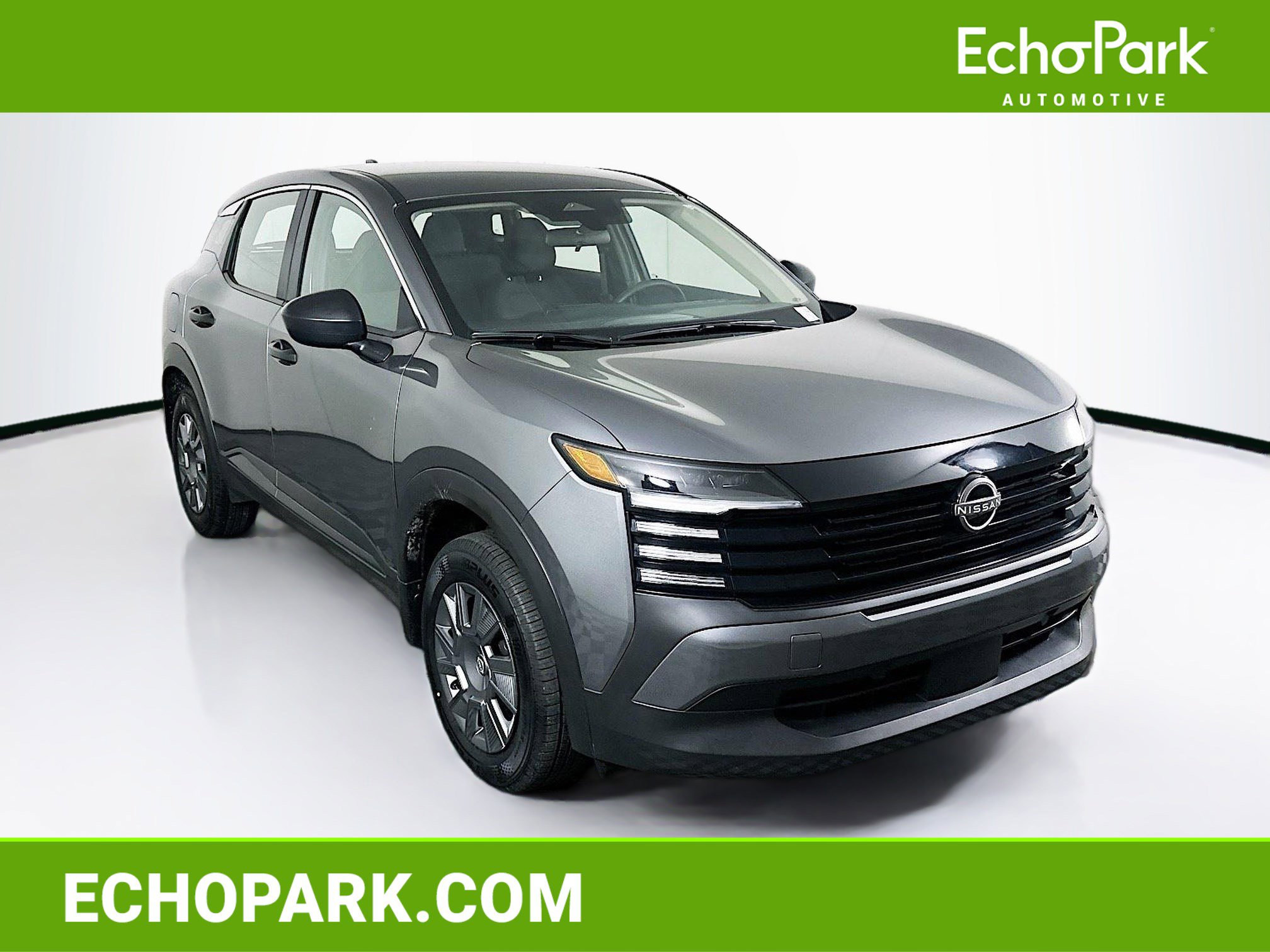 Used 2025 Nissan Kicks S FWD image 1