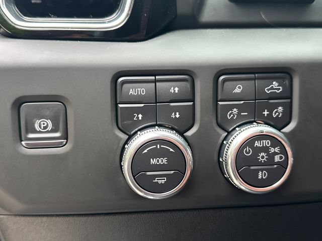 Used 2025 GMC Sierra 2500 Denali Ultimate AWD/4WD image 27