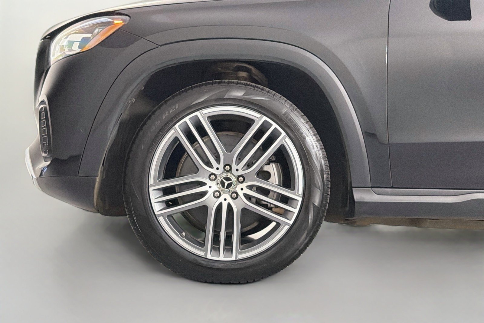 Certified 2024 Mercedes-Benz GLS 450 4MATIC image 17