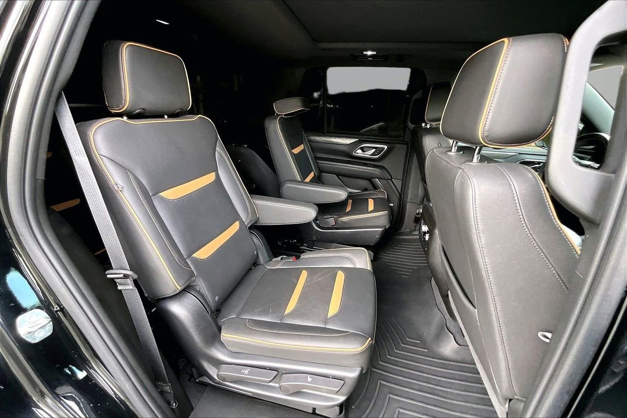 Used 2023 GMC Yukon AT4 w/ Technology Package AWD/4WD image 25