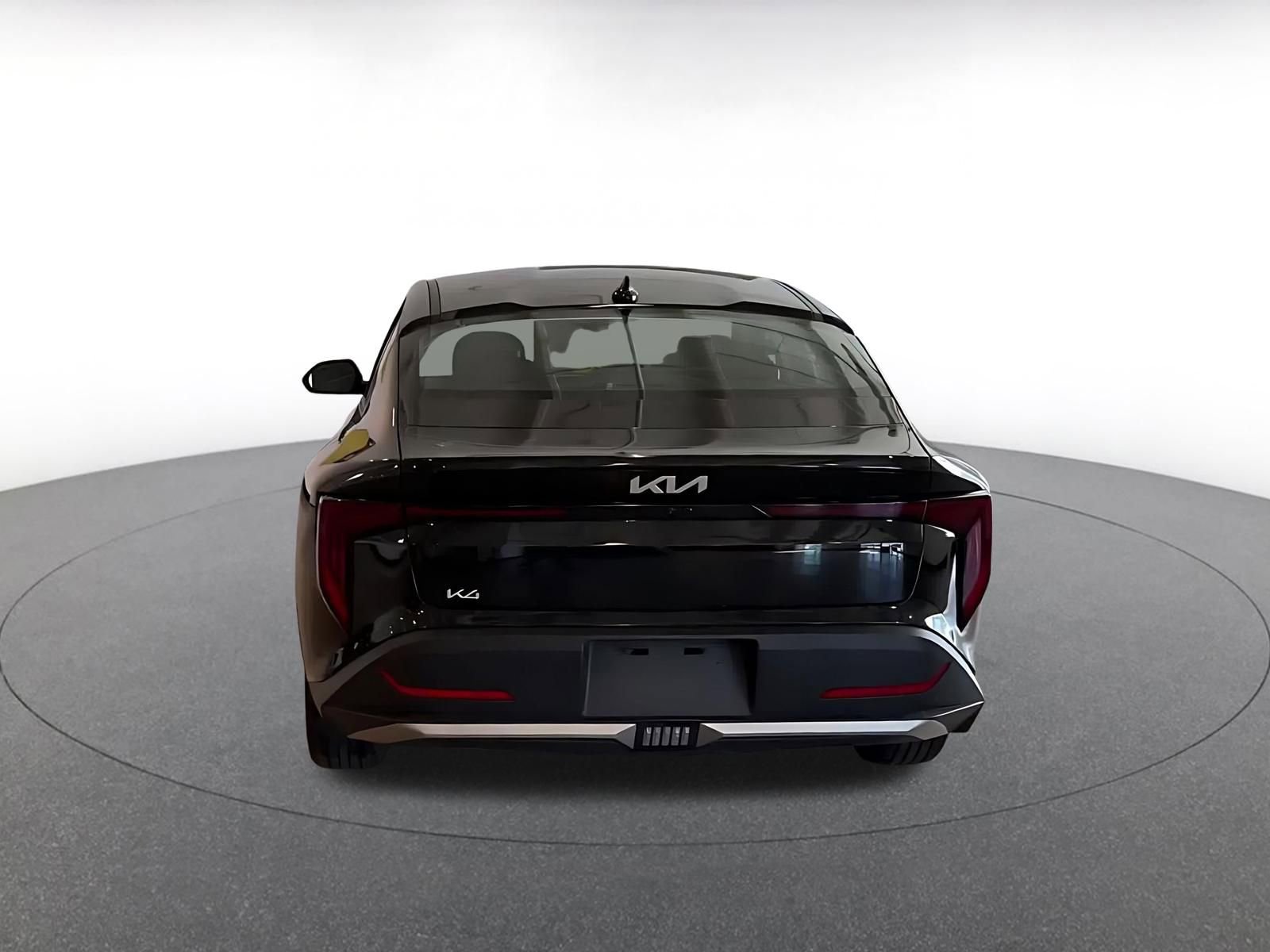 Used 2025 Kia K4 LXS image 12