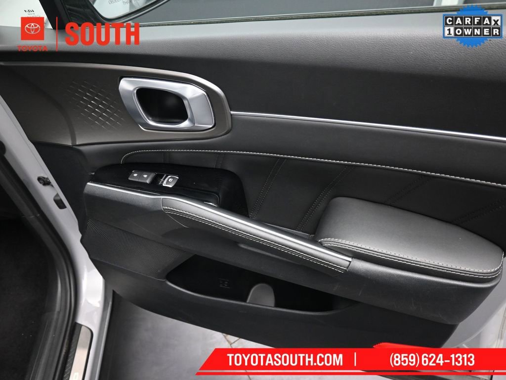 Used 2022 Kia Sorento SX image 40