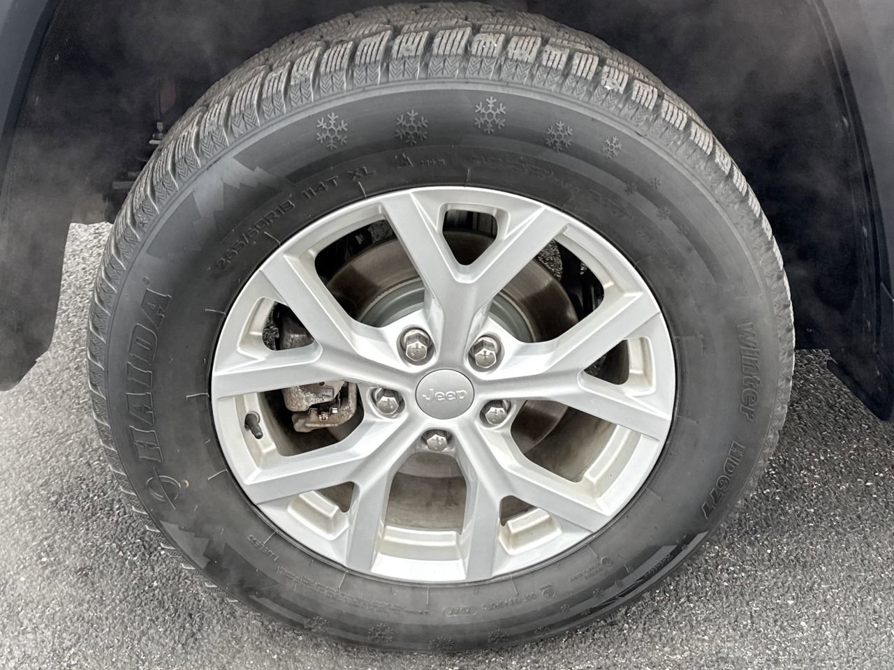 Used 2023 Jeep Grand Cherokee Limited image 10