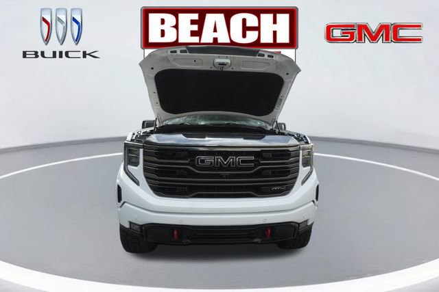 Used 2023 GMC Sierra 1500 AT4 w/ AT4 Premium Package AWD/4WD image 9